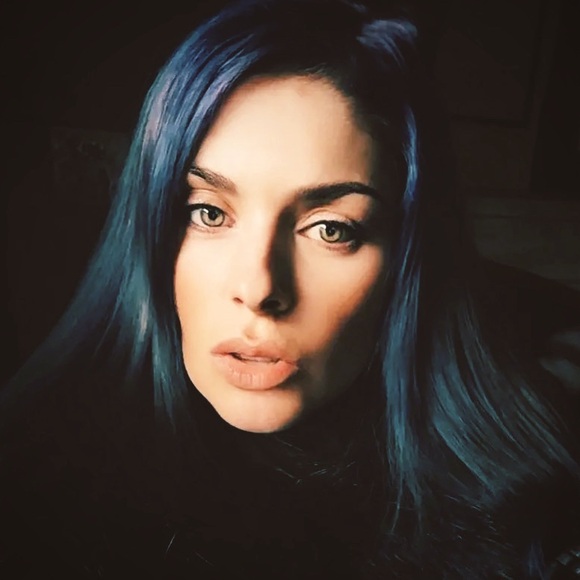 Meet your Posher, Lauren LaLa B. - Picture 1 of 17